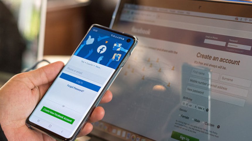 Facebook спира да трие публикации за лабораторния произход на коронавируса