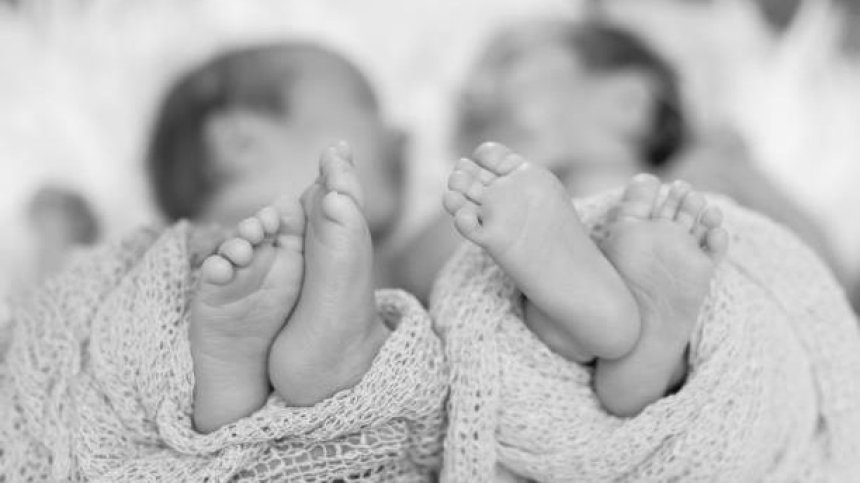37-годишна счупи световен рекорд в ЮАР - роди 10 бебета близнаци