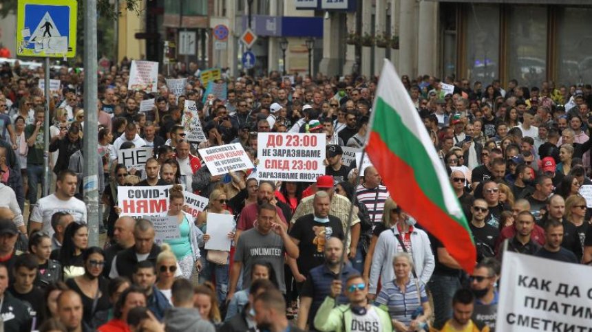 Дискотеки обжалват глобите, заповедта на министъра била противоконституционна