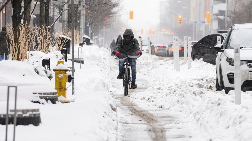 САЩ се готвят за минус 60 градуса, хора са в неизвестност след снежните бури
