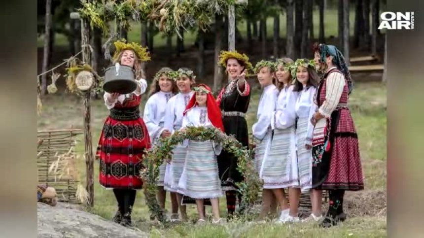 Слънцето играе и танцува, спазваме магически ритуали на Еньовден