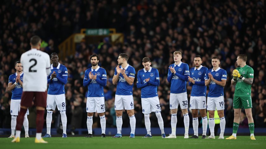 Висшата лига се смили над "Евертън", върнаха има 4 от отнетите 10 точки