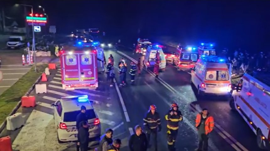 33 деца пострадаха в катастрофа между два автобуса и кола в Румъния (+ВИДЕО)