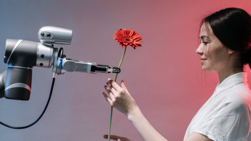 Все повече млади китайки започват романтични връзки с чатботове