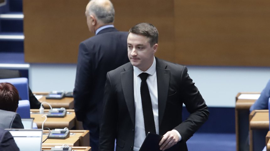 Оперират простреляното от сина на Божанков дете, инцидентът станал с револвер
