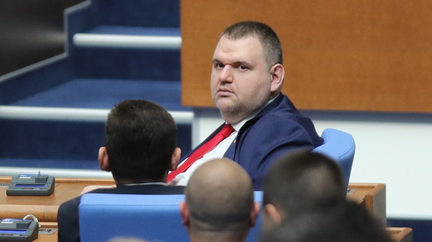 Делян Пеевски отговори на искането да го отстранят от председателския пост на ДПС