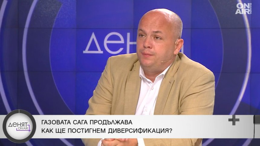 Симов: Рано или късно ще преговаряме с "Газпром", за да им е топло на хората през зимата