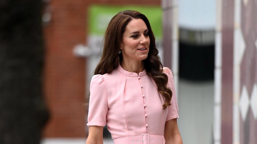 Кралски експерт разкри какъв рак има Кейт Мидълтън, тя пропуска неделната служба