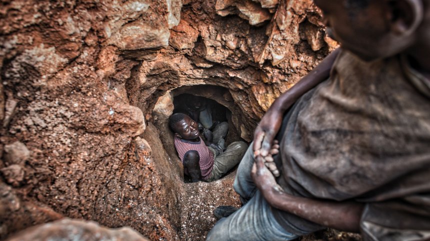 Заплаха в Конго: Дупки в земята поглъщат квартали с всяка буря