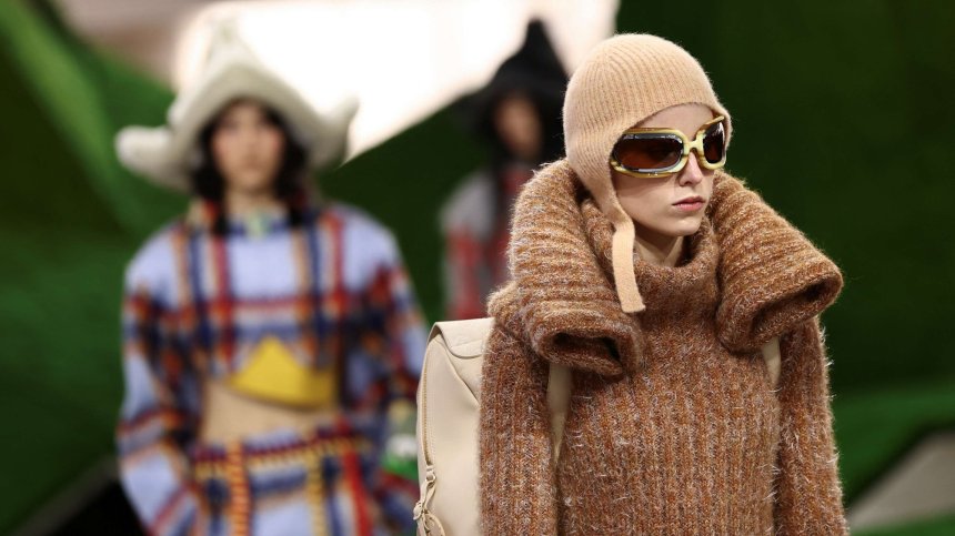 Louis Vuitton представи дамската си есенно-зимна колекция 2026/27 (СНИМКИ)