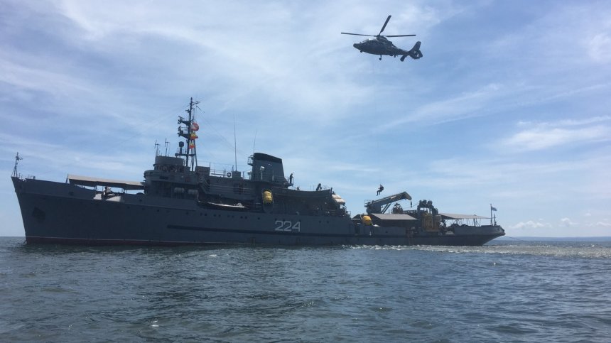 Военноморските ни сили следиха подводница, търсиха морски мини в Черно море (+СНИМКИ)