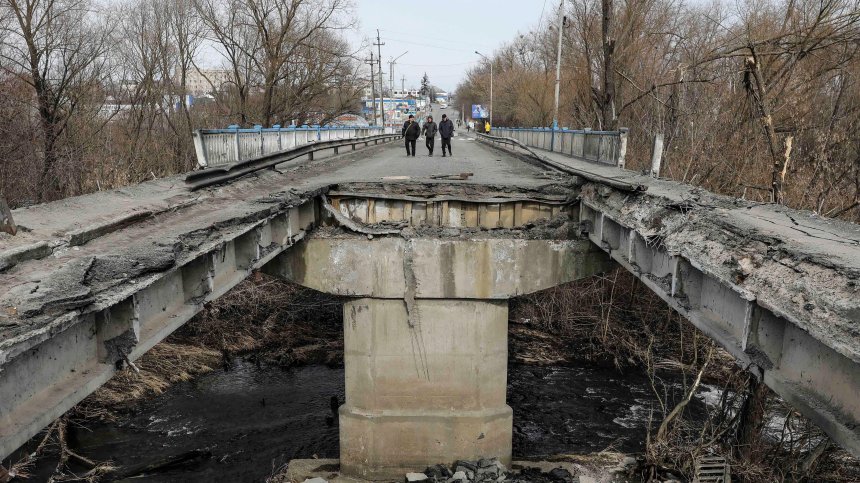 Ожесточен ракетен обстрел в Украйна, 9 души загинаха край Лвов