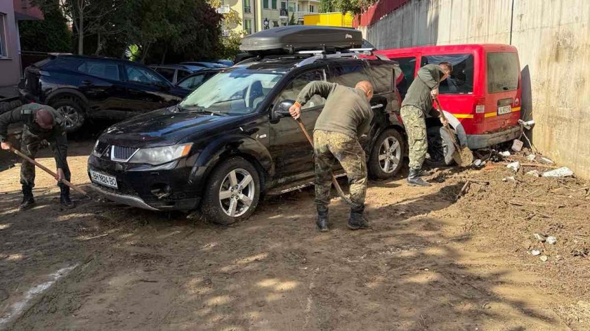 Има нужда от доброволци заради тежката обстановка в страната