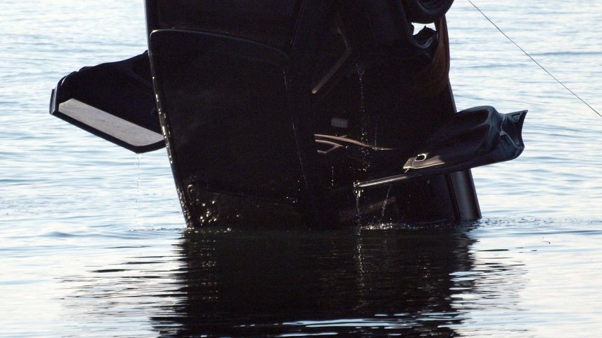 Самоуби се шофьорът, приземил колата си в морето край Лозенец