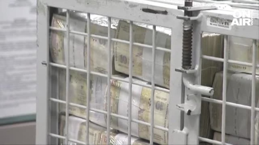 Математиката на излиза: Ще избираме ли между увеличението на пенсиите с 12% и Еврозоната?