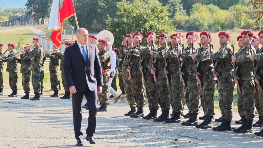 Румен Радев призова за обединение срещу Пеевски