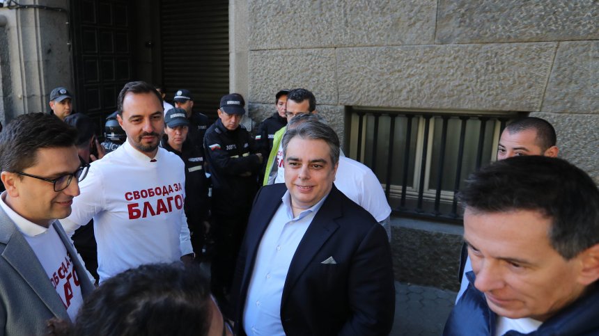 Асен Василев: Сарафов е в ролята на клошар, който харчи 1 млрд. лв. годишно за прокуратурата