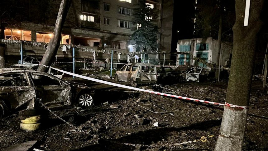 Три жертви, сред които и дете, и 28 ранени при нощна руска атака срещу Днепър