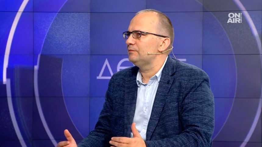 Димитров: Има нелогични разходи за милиарди, дефицитът ще удари джоба на всеки