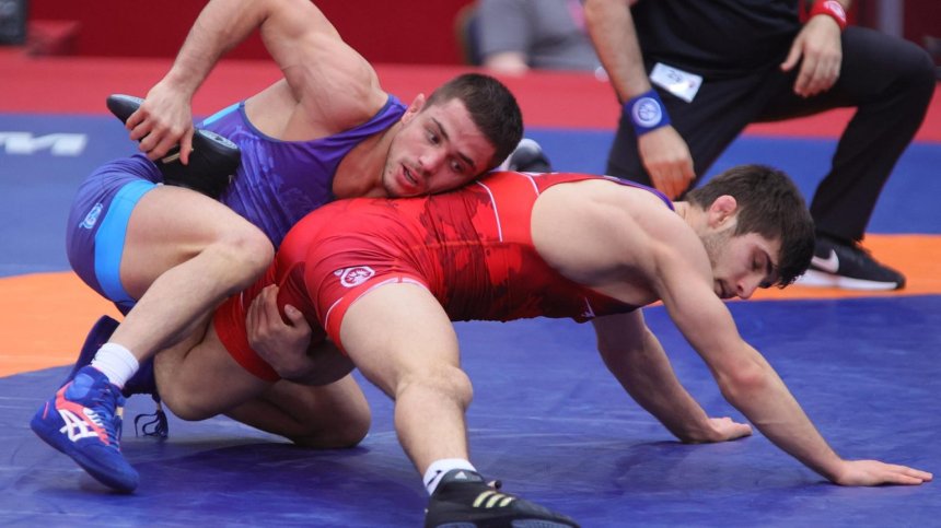 Вангелов на две крачки от златото на Европейското по борба