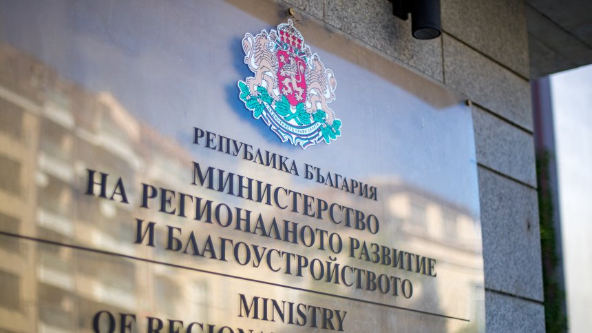 Шишков обеща проекти за 1300 км магистрали и скоростни пътища до края на 2026 г.