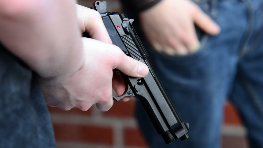 Стрелба пред погребален дом в Индианаполис, петима са ранени, сред тях и дете