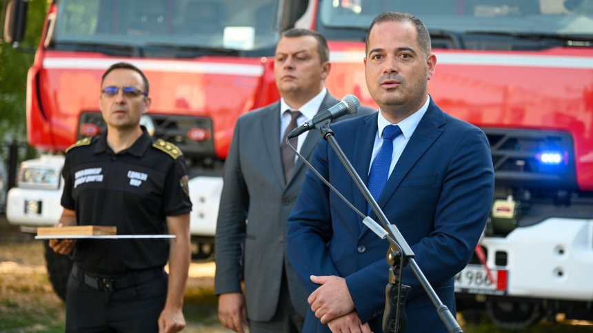 Калин Стоянов с последна информация за пожарите и взривовете край Елин Пелин