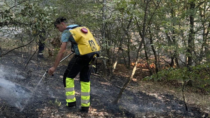 Доброволци събират средства за ранцеви пожарогасители за труднодостъпни терени