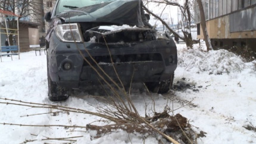 Шофьорът, който се блъсна в жилищен блок, карал с 2,51 промила алкохол