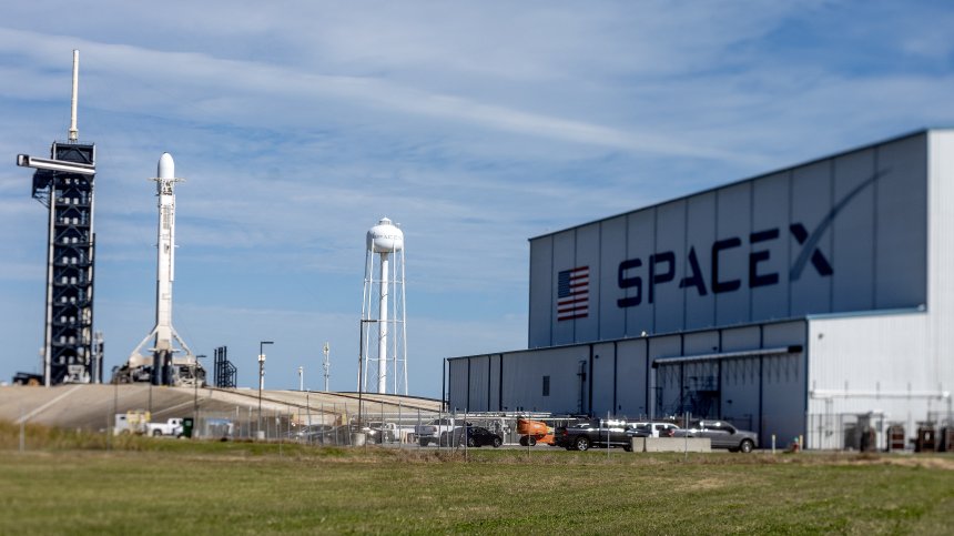 SpaceX на Мъск подписала таен договор със САЩ за $1,8 млрд.