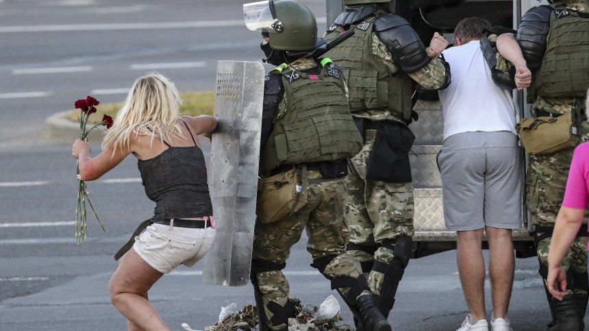 Лукашенко: Протестиращите са безработни с криминално минало