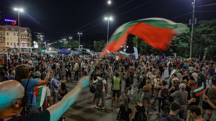 "Отровното трио" твърди, че са подслушвани, искат отговор от управляващите