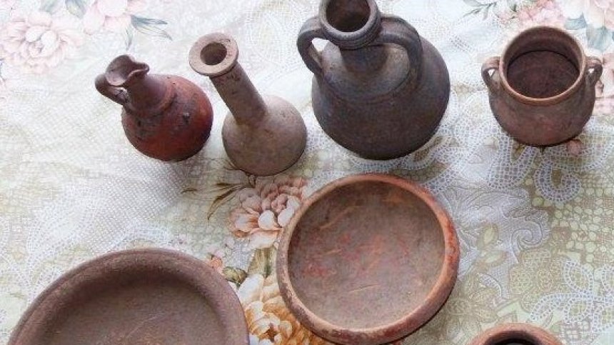 Иззеха близо 700 незаконно съхранявани антични предмети