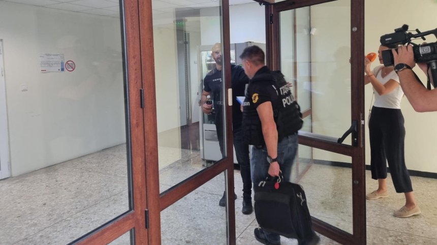 ГДБОП нахлу в централата на ВиК-Бургас