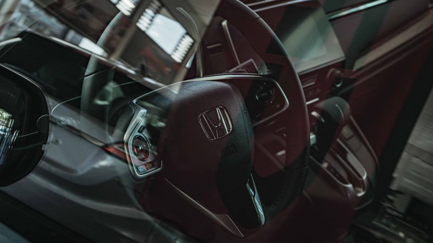 Нов автомобил на Honda се топи от слънцето
