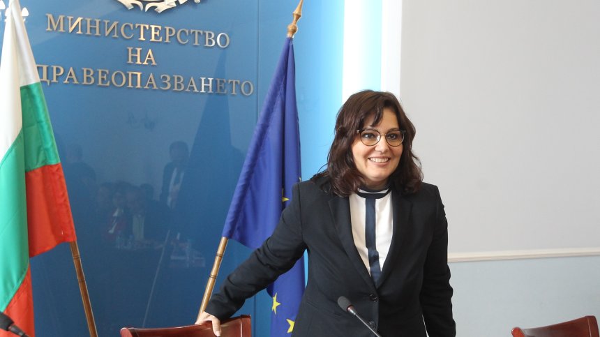 Реформа в здравната система, Сербезова: Повишаваме доходите, за да привлечем млади медици
