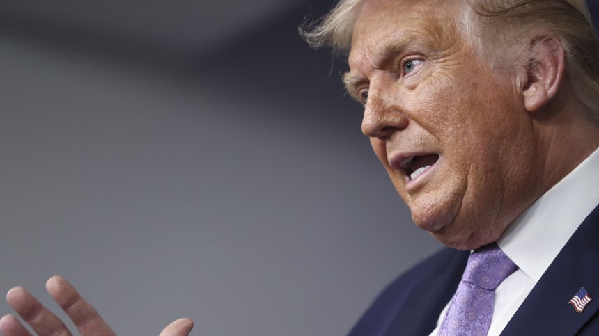 Тръмп оцени автографа си на 10 хил. долара