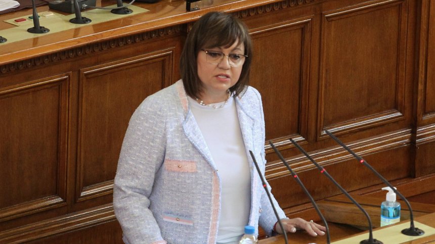 Спрягат Ива Митева и Корнелия Нинова за премиерския пост чрез третия мандат