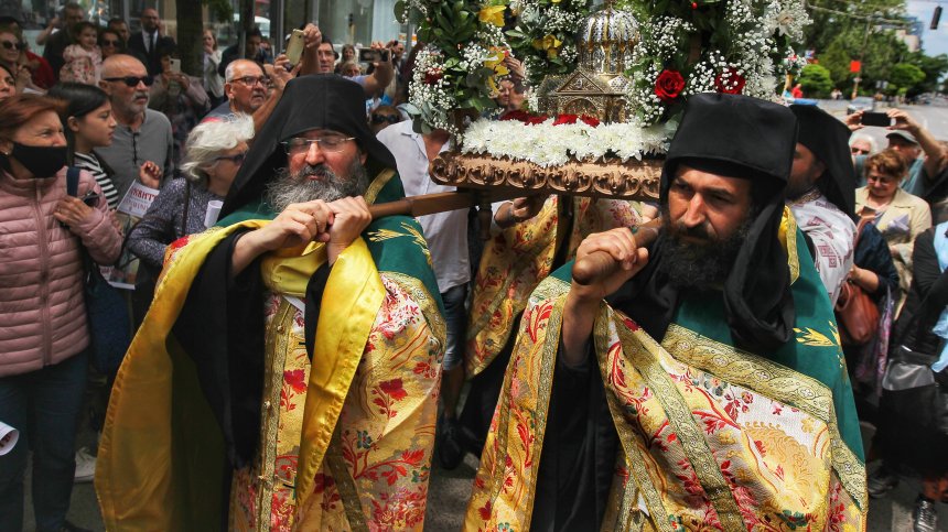 Мощите на Св. св. Кирил и Методий предизвикаха невиждана еуфория в София