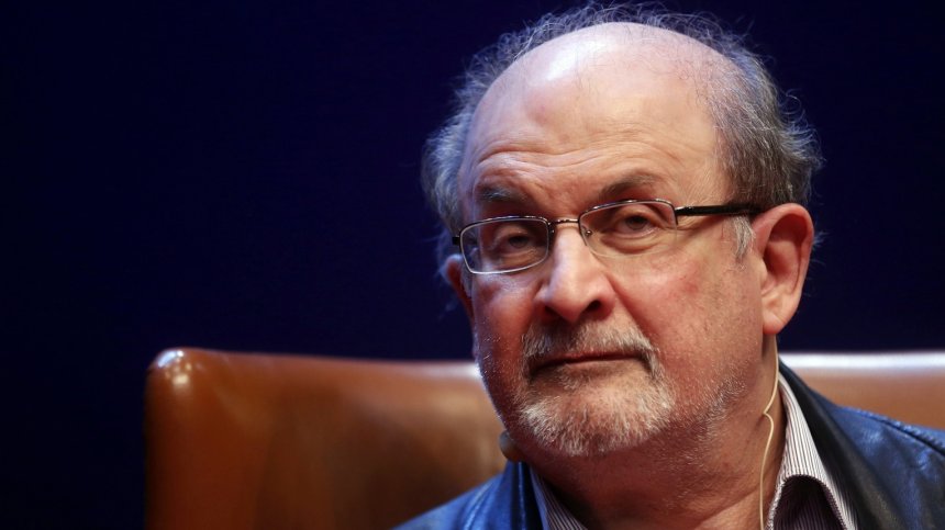 Салман Руши с публично изявление: Свободата на словото на Запад е сериозно нарушена