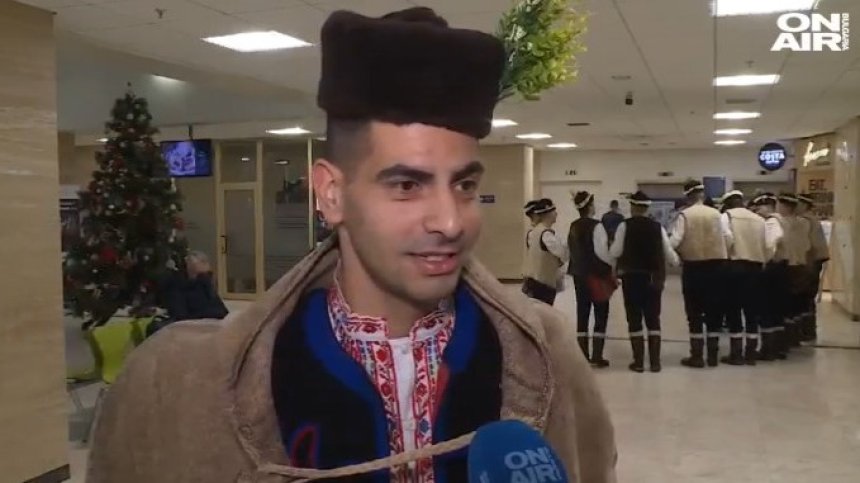 Надежда и сила за всеки: Коледари пяха и танцуваха в столична болница