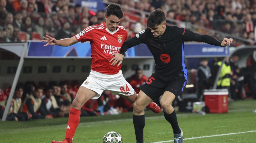 Брилянтен гол на Рафиня донесе победата на "Барселона" над "Бенфика"