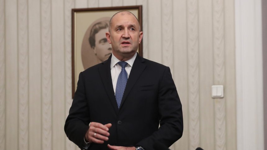 Всички погледи към Радев: Кого ще избере за служебен премиер