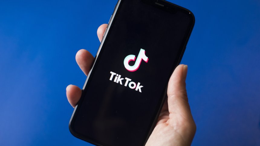 Разследване: ТikTok рекламира секс, наркотици и алкохол на малолетни