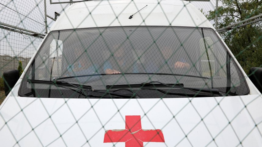 Двама души загинаха в катастрофа между влак и автобус в Русия