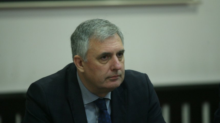 Калфин: Българският отговор на кризата е скромен