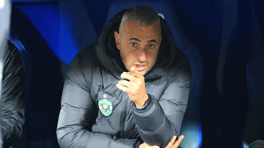 Срамен резултат в Дания, оставки и... пълно мълчание - какво става в "Лудогорец"?