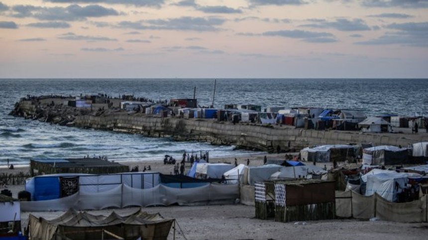 Доставиха 569 тона хуманитарна помощ в Газа през временното пристанище