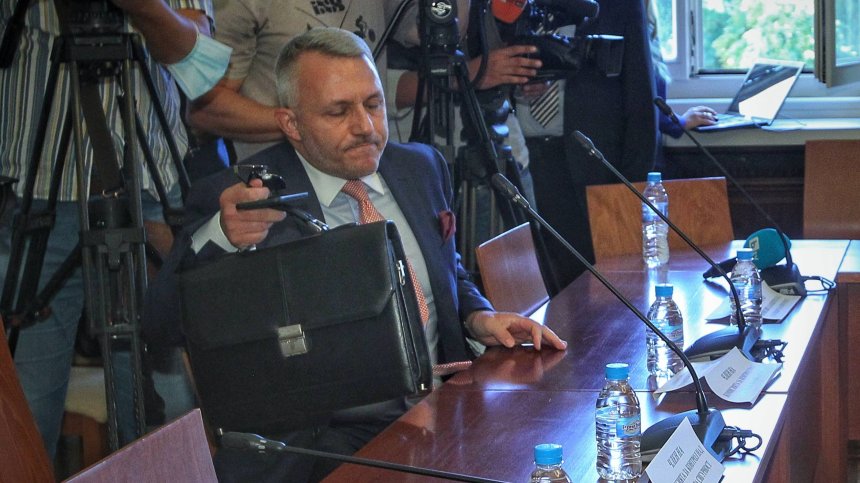 Оповестиха имената на полицаите биячи от летните протести