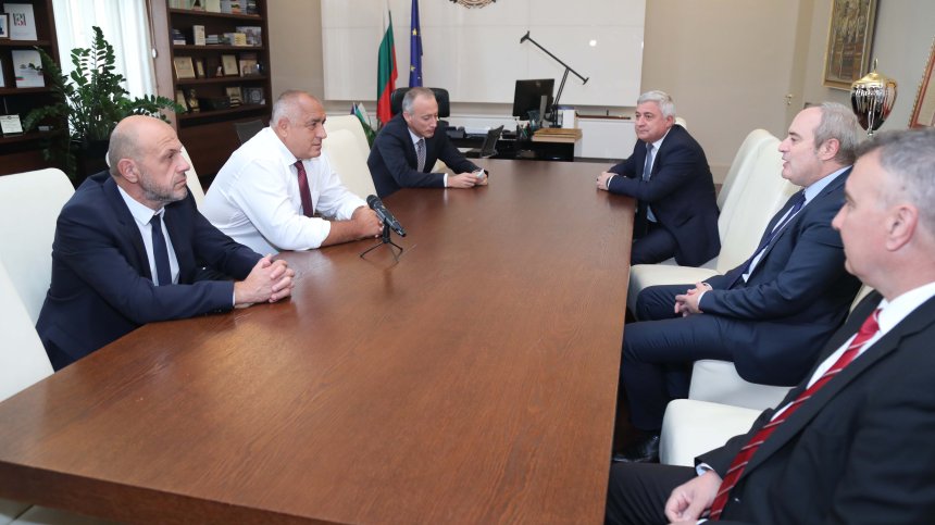 Отпускат 50 млн. лв. за заплати на университетските преподаватели